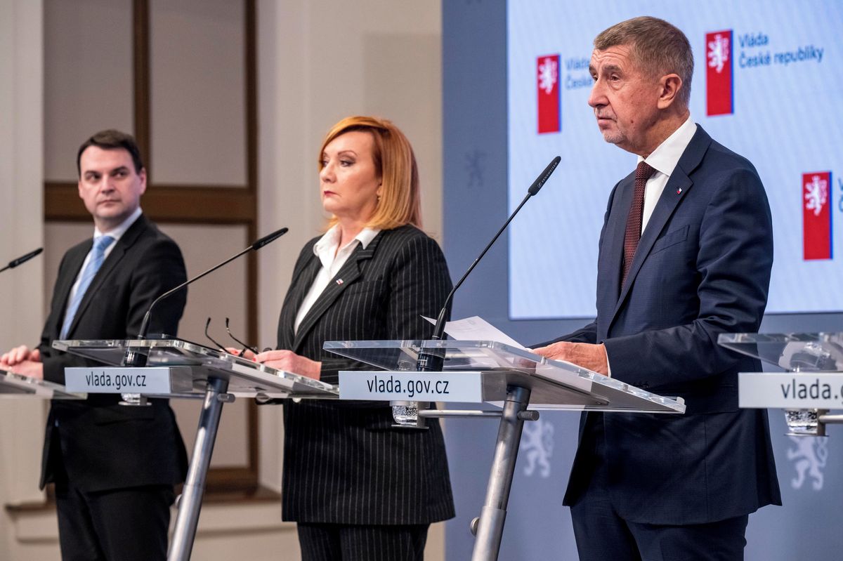 Cíl NATO je jen deklarace, zní z vlády. Více na obranu dá pouze, když si to bude moci dovolit