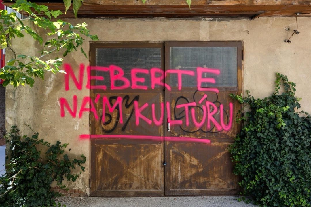 Solidarita i varování: Výstava v Praze ukazuje čistky ve slovenské kultuře