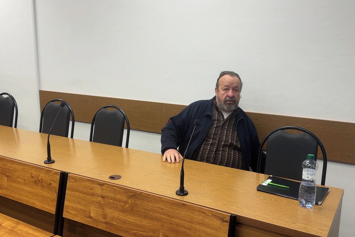 Ukrajinec v SUV zostra pucoval strážníka v Tachově. Je to pro něj přirozené, řekl soud a zastavil stíhání