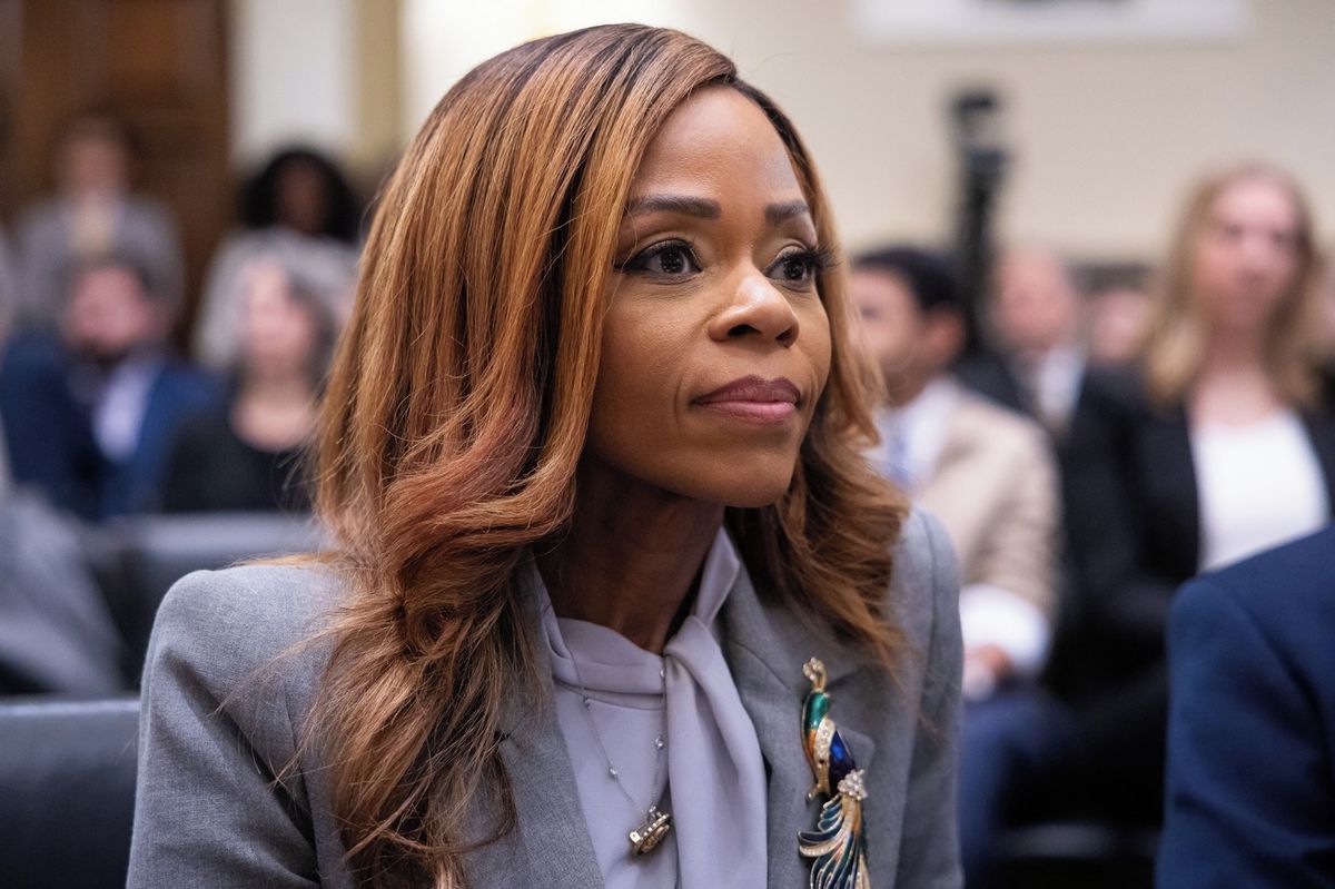 Demokratce hrozí vyloučení ze Sněmovny. Kvůli obvinění ze zpronevěry milionů dolarů za očkování proti covidu-19