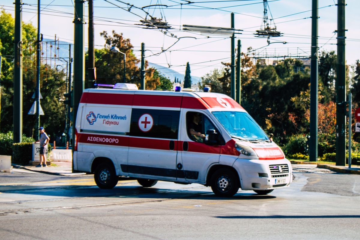 Na řeckém ostrově Kalymnos zahynul 60letý český horolezec