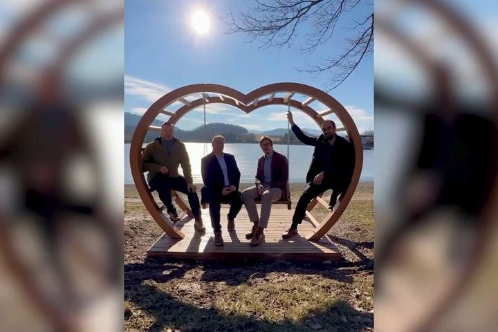 Přání k MDŽ vedení města Kopřivnice je opět hitem internetu