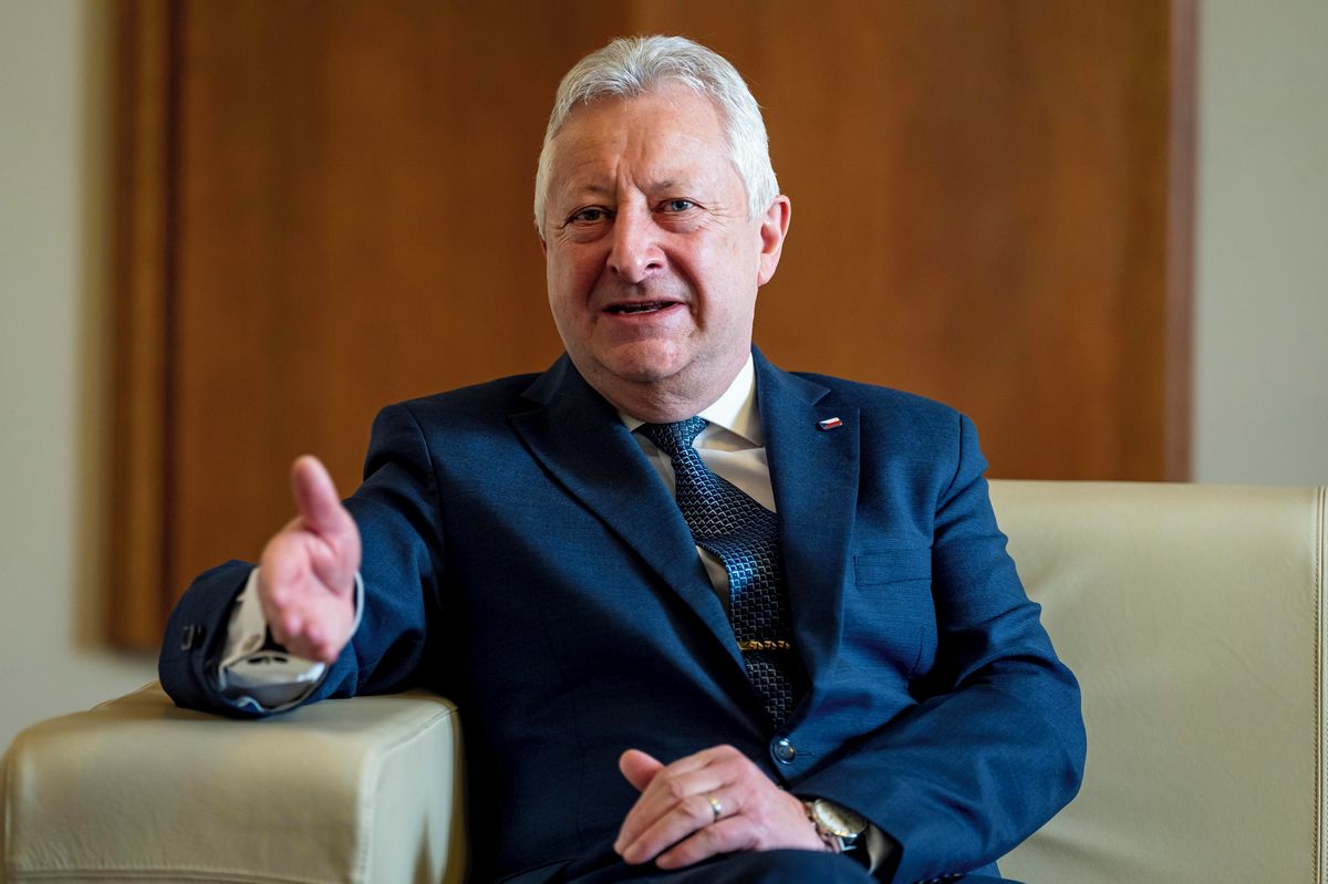 Zůna předloží Babišovi návrhy na nového náčelníka Generálního štábu