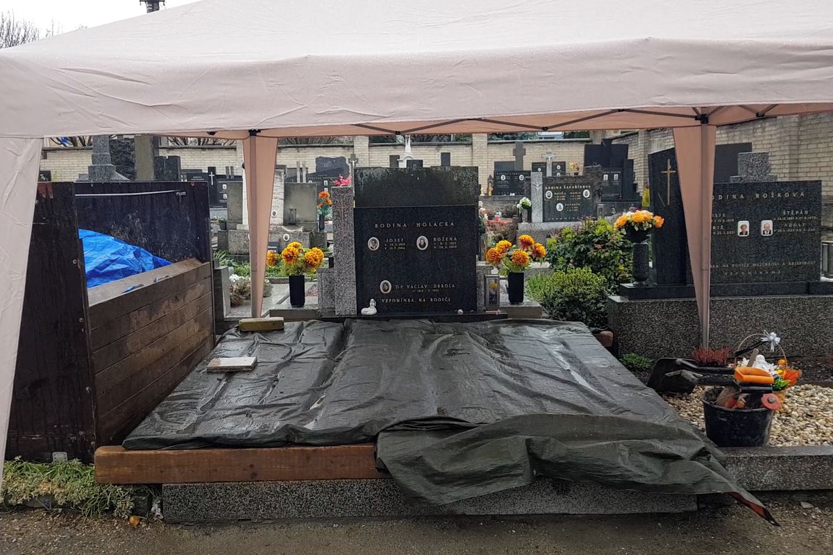 V rodišti kněze Václava Drboly, kterého zavraždili komunisté, vyzvedli jeho ostatky