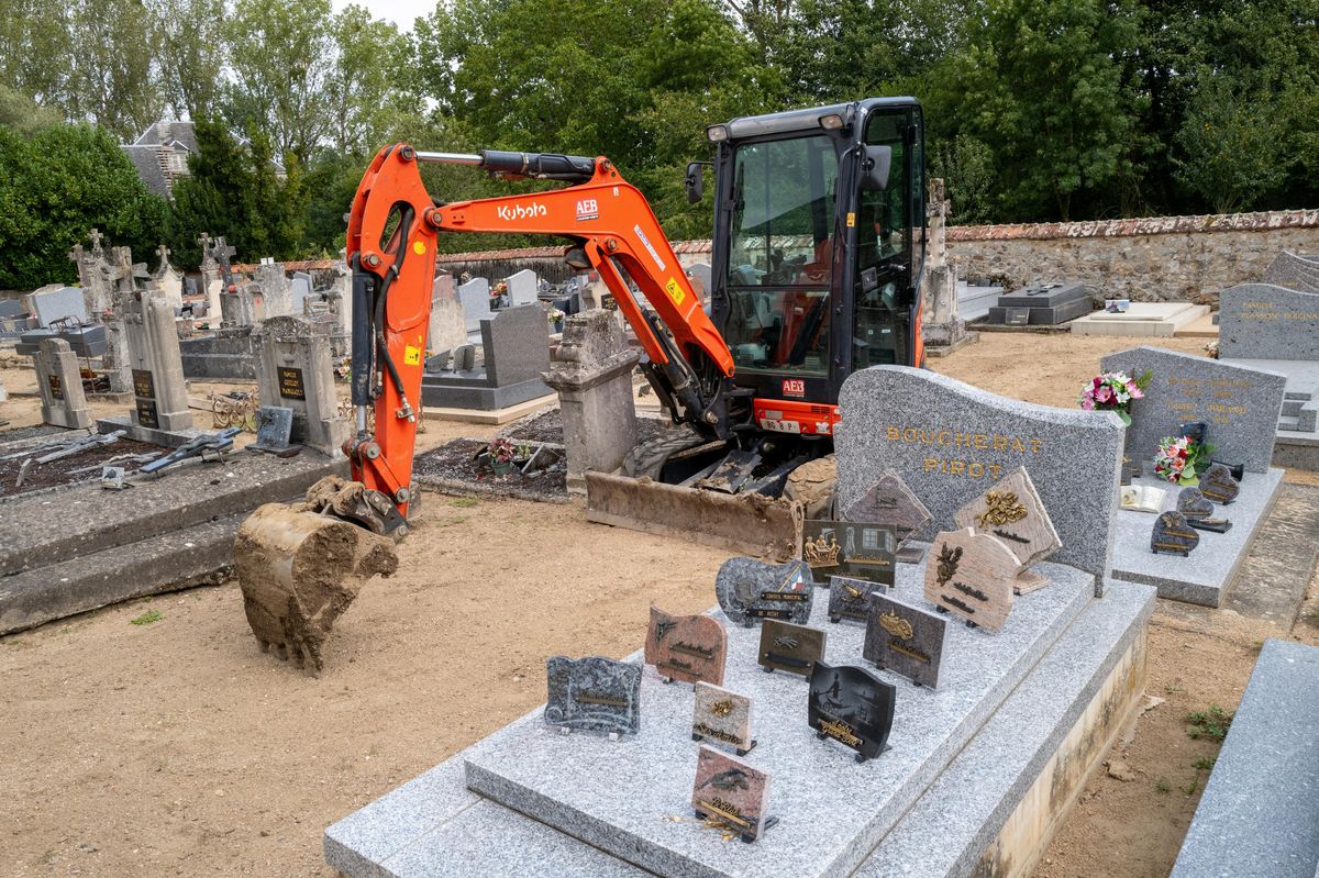 Nejdéle sloužící hrobník pracoval přes 73 let. Na počátku byl týdenní záskok