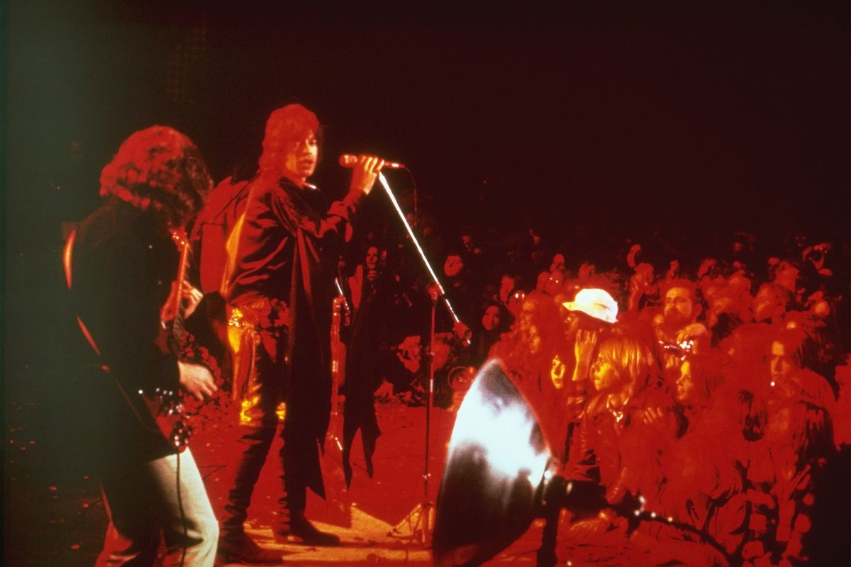 SEX, STORY, ROKENROL: Katastrofální den Rolling Stones. Při vystoupení v Altamontu byl ubodán divák