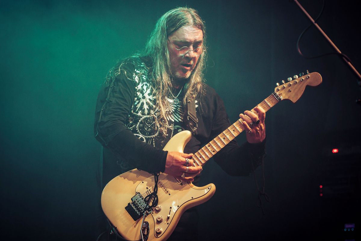 Zemřel kytarista Miroslav „Jabko“ Hanuš