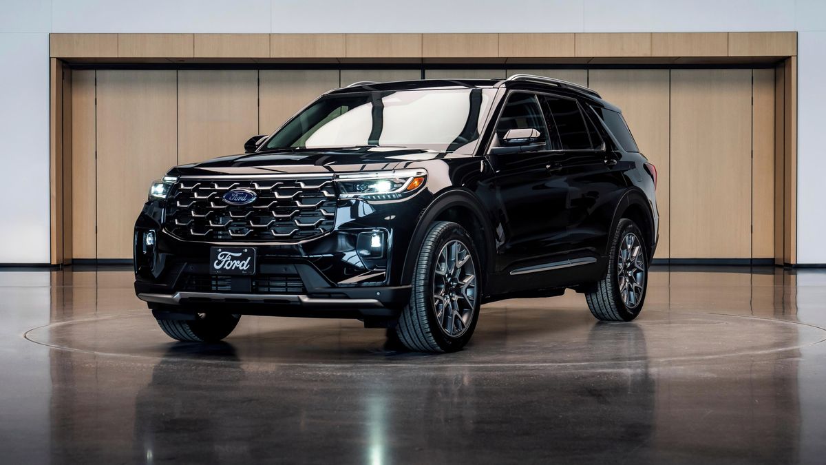 Ford daroval papeži unikátní SUV