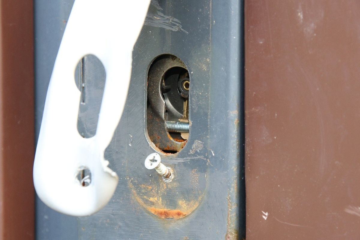 Postrach chatařů skončil za mřížemi, na Teplicku vykradl devatenáct objektů