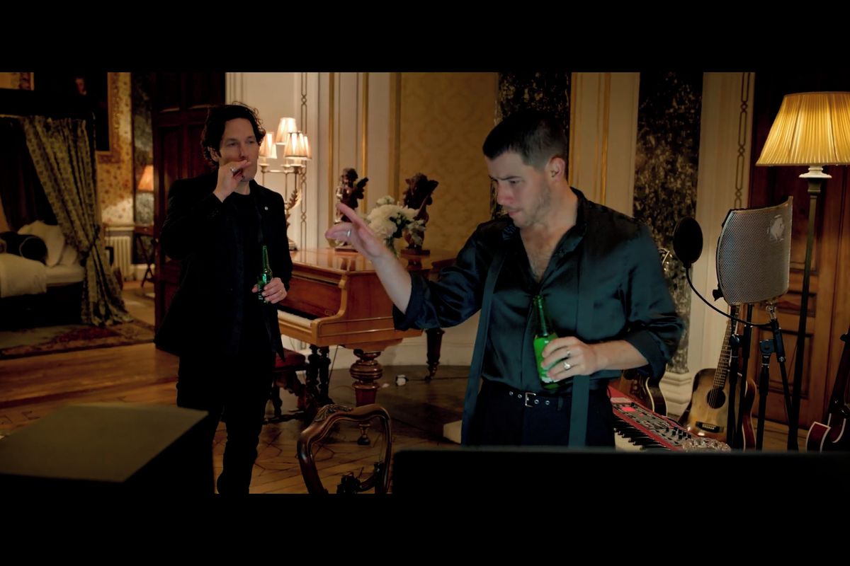 Hudební komedie Srdcovka od režiséra oscarového Once zamíří do českých kin