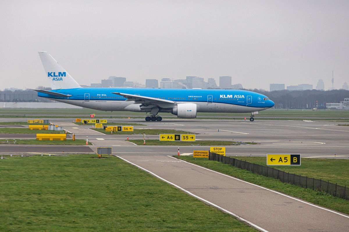 Aerolinky se začínají děsit nedostatku leteckého paliva. V ohrožení jsou lety do Asie