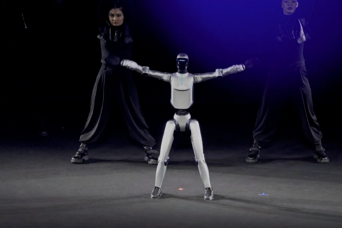 MWC 2026: Tancuje a skáče salta. Takhle vypadá budoucnost humanoidů