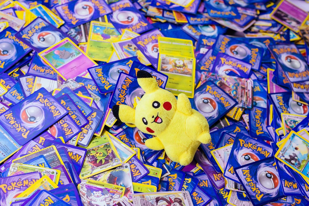 Pokémon karty už stojí i stovky milionů. Čím dál víc se kradou