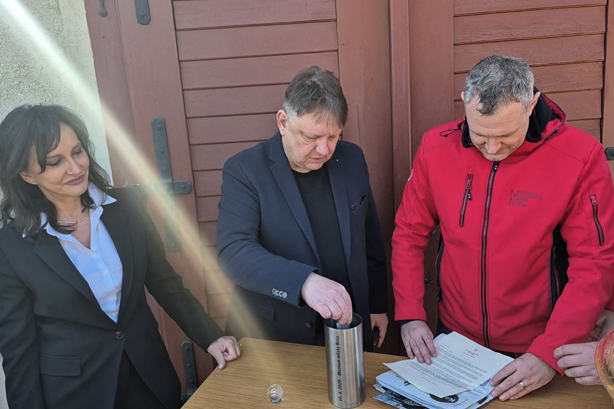 Historická Měnínská brána v Brně bude ve své makovici ukrývat vzkaz příštím generacím