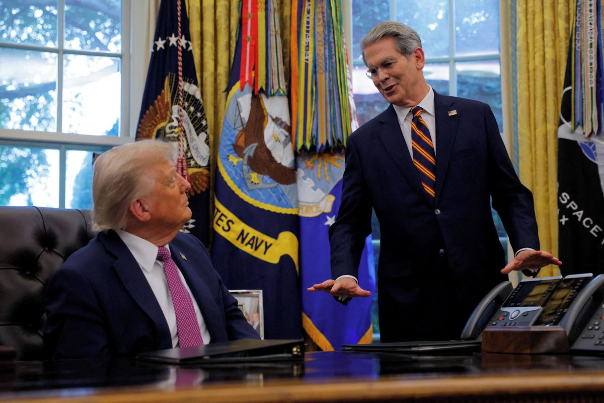 Amerika vrací biliony za nezákonná cla. Trump chce vysoké sazby v létě obnovit