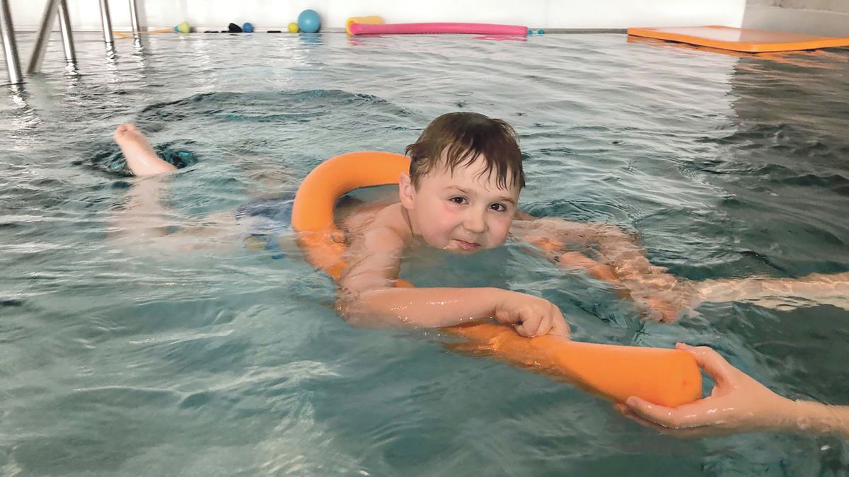 Jiřík trpí svalovou dystrofií. Pojišťovna ho odmítla, na lék se mu skládají lidé