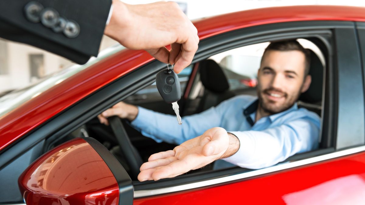 Pronajímáte si auto na dovolené? Foťte a točte jako o život