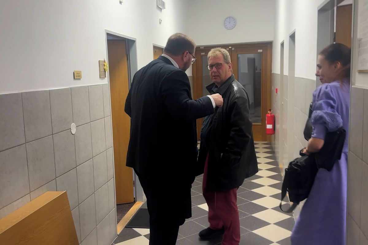 Za kolapsem miliardáře Tsoukernika byly sexuální praktiky. Viníci dostali miliónovou pokutu