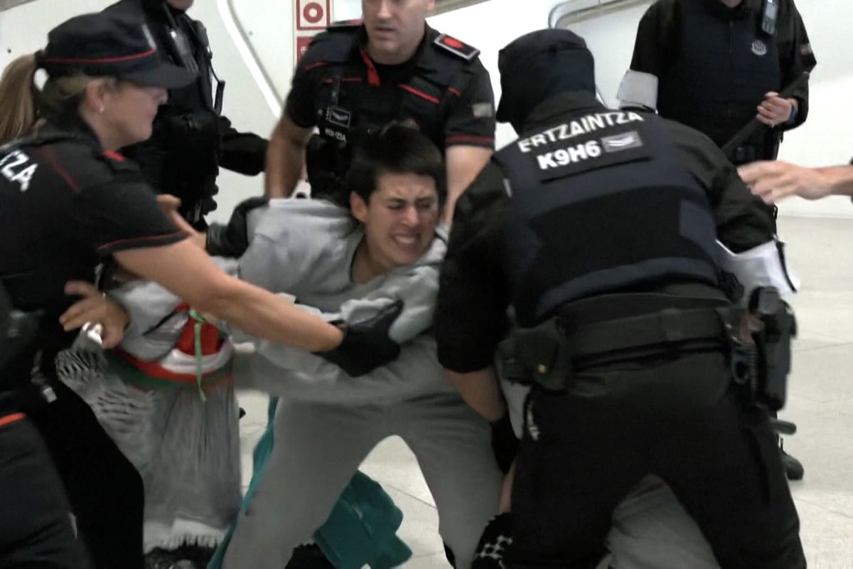 Izrael kritizuje zásah španělské policie proti propalestinským aktivistům