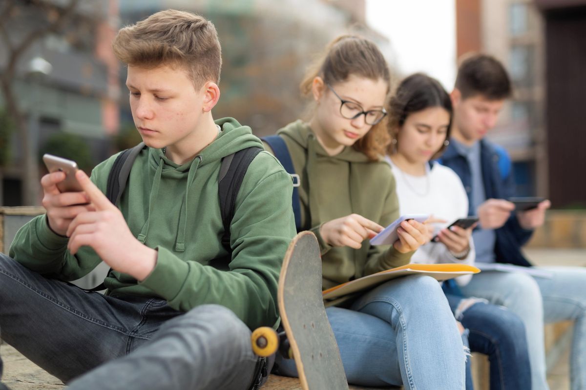 Pravidla pro používání mobilů má v řádu drtivá většina škol