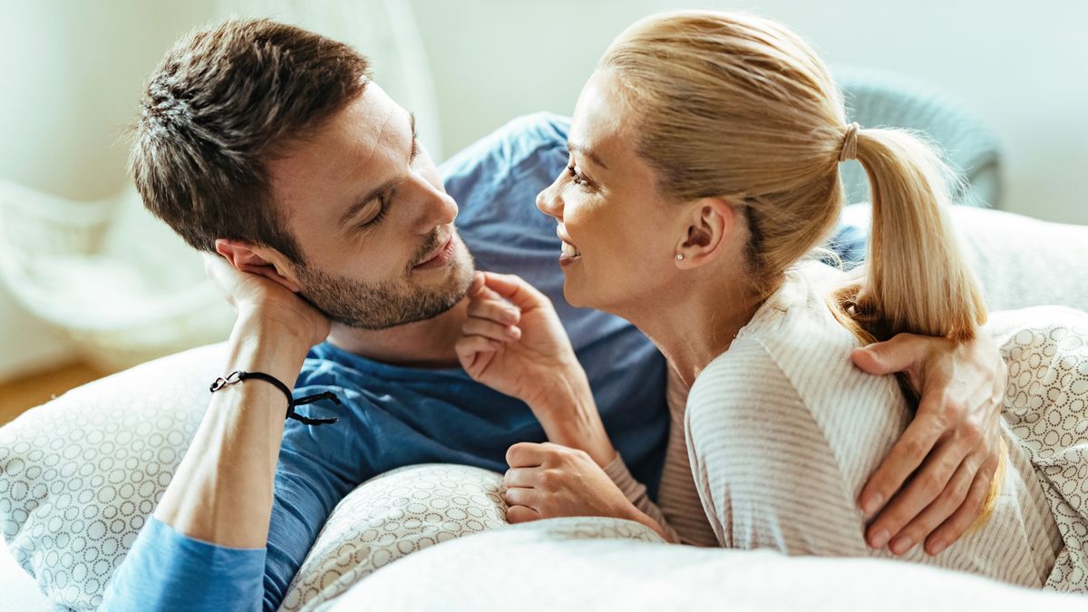 Co skutečně činí muže ve vztahu šťastným? Sex to není