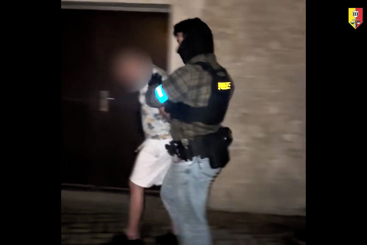 Pražská policie chytila další dva komplice kyberšmejdů
