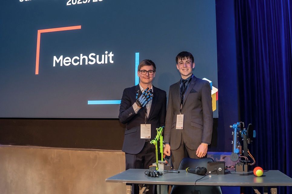 Soutěž pro mladé inovátory ovládli čeští maturanti s technologií jako z Avatara