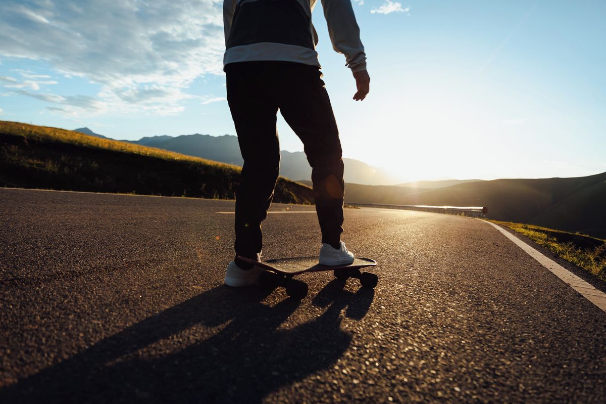 Američan přejel napříč kontinentem na skateboardu za 39 dnů