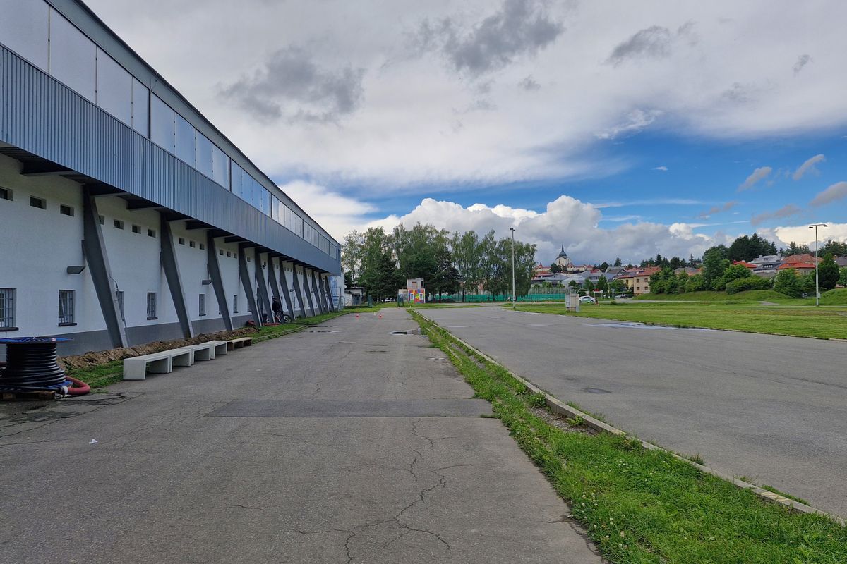 Žďár nad Sázavou o halu pro rychlobruslaře stojí, zastupitelé schválili memorandum