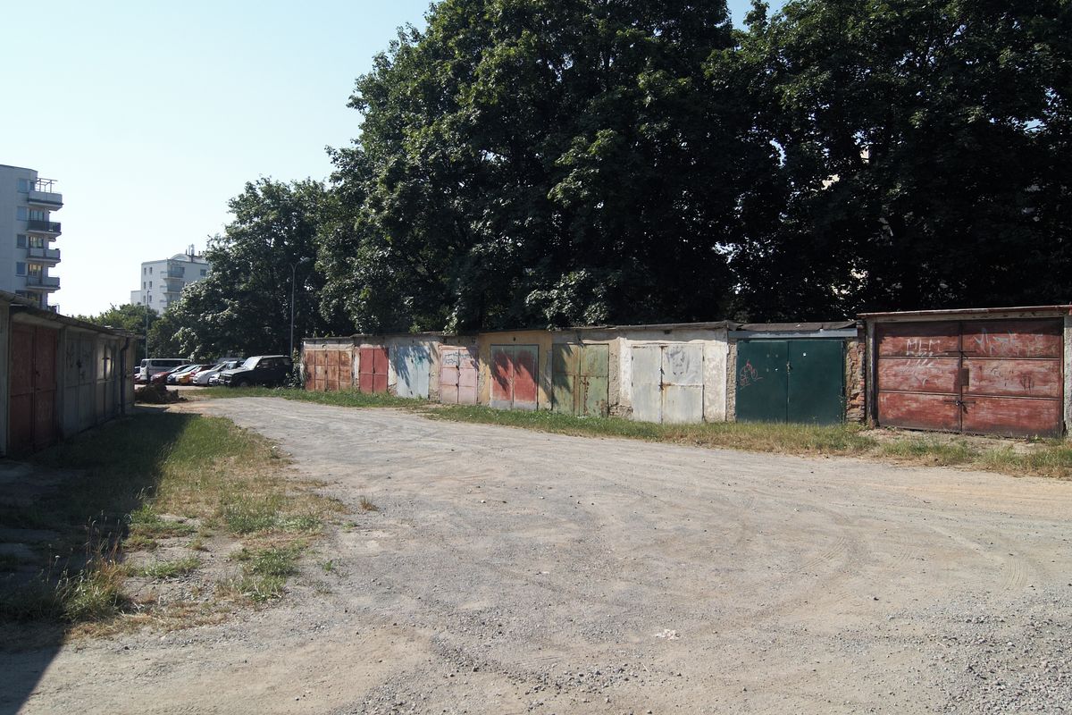 Předejte zdarma garáže, jinak čekejte soud. V Brně se brání údajnému nátlaku radnice