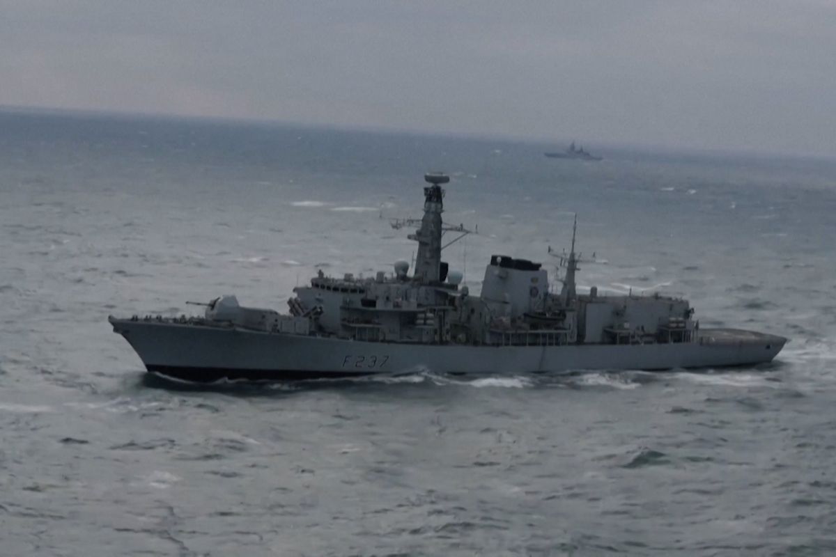 Britové se v Lamanšském průlivu zmocnili tankeru z ruské stínové flotily