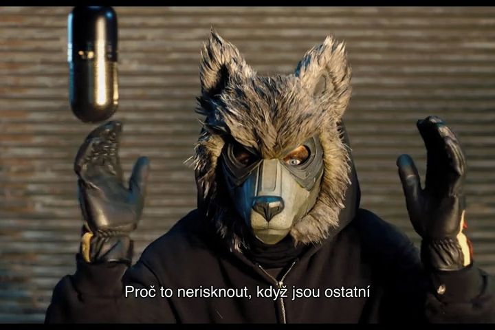 Jak udělat banku. Film láká na nejšílenější loupež v době sociálních sítí