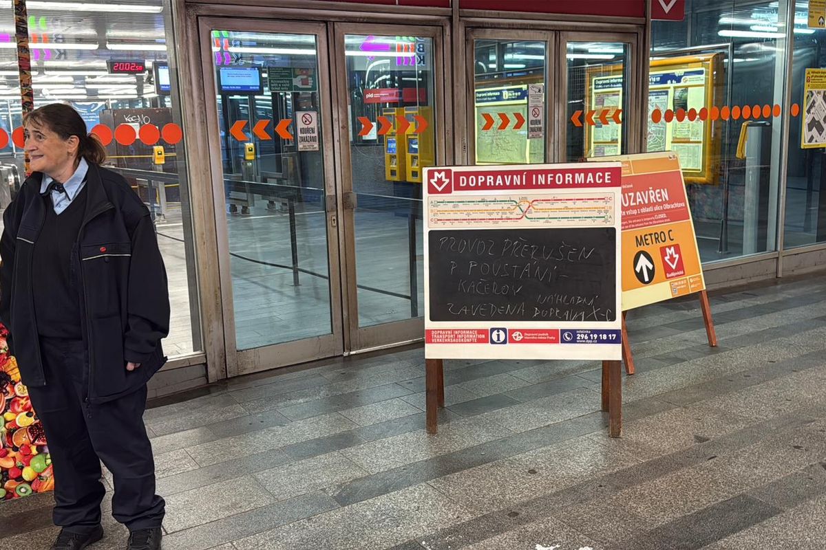 Metro na lince C srazilo člověka