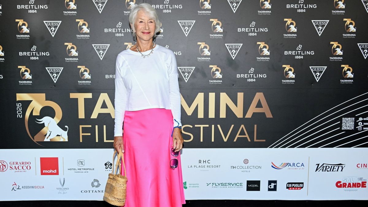 Ve stylu Helen Mirrenové: Oblékla letní kombinaci, která funguje i po osmdesátce