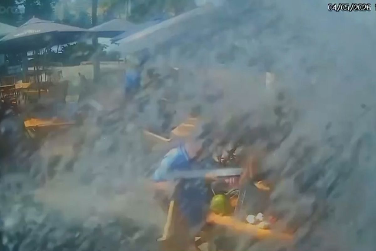 Hosty v brazilské kavárně spláchla velká vlna