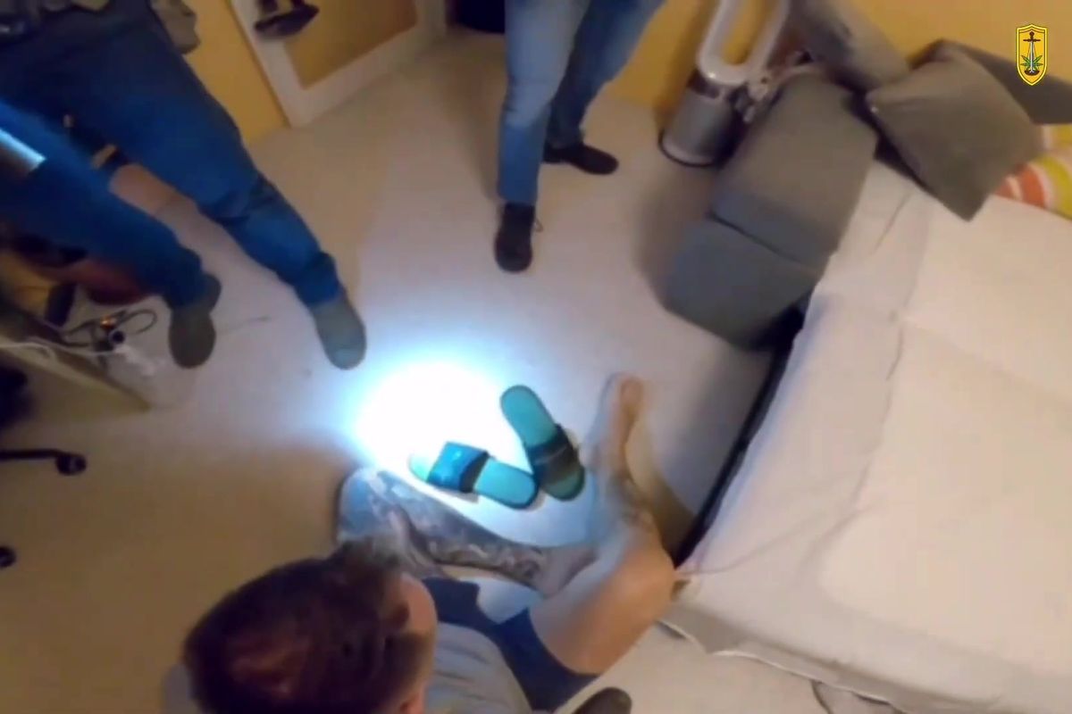 Policisté rozbili drogový gang. Z Česka vozil marihuanu do Polska, odtud proudil pervitin a anabolika