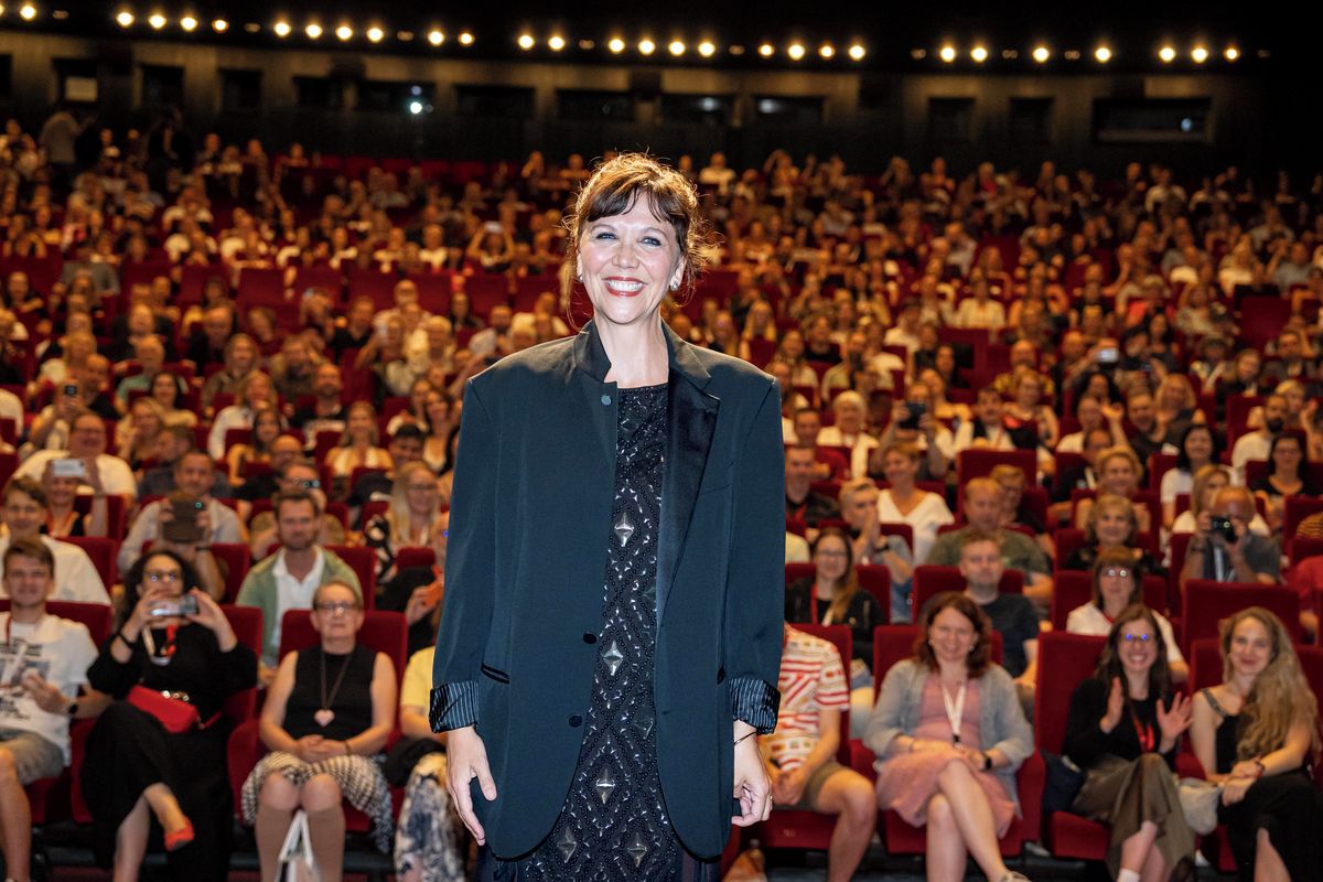 FOTO: Nevěstu jsem věnovala svým dcerám, uvedla Maggie Gyllenhaalová