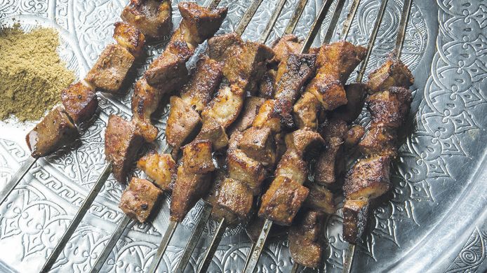Šťavnatá játra na jehle: rychlá večeře plná chuti