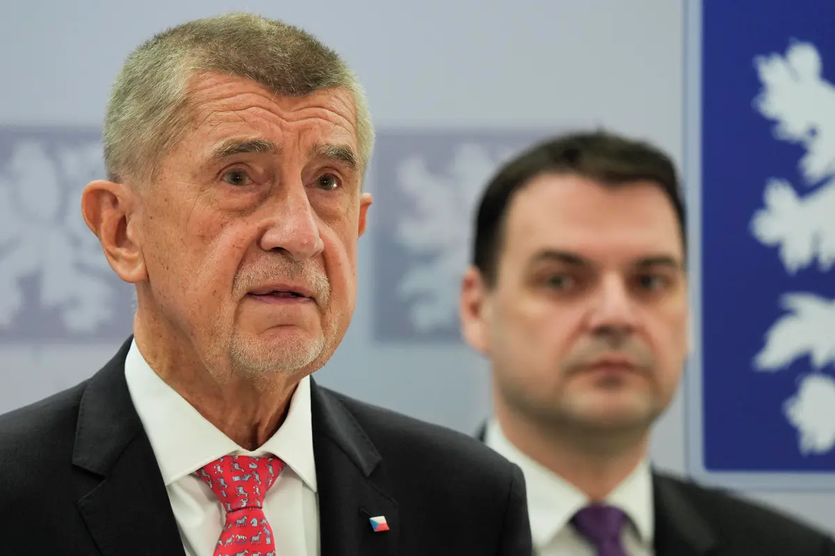 Neadekvátní. Babiš odmítl Macinkovu bagatelizaci vyšetřování Turkovy nehody