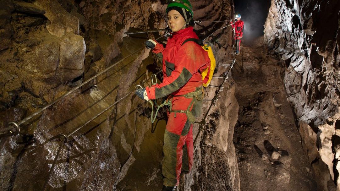 Adrenalinová výprava až na dno Sloupsko-šošůvských jeskyní je do konce prázdnin se slevou