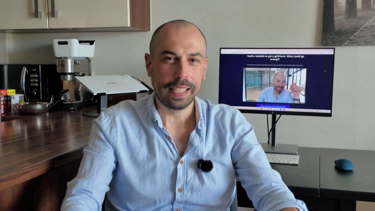 Seznamky ho nebavily, tak vytvořil vlastní web. Nechybí na něm ani reference od maminky