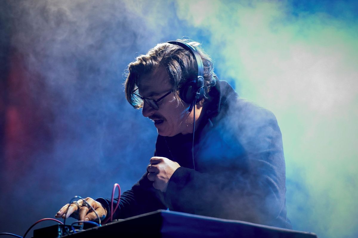 Poslední tanec na troskách electroswingu. Jak Parov Stelar přežil vlastní žánr