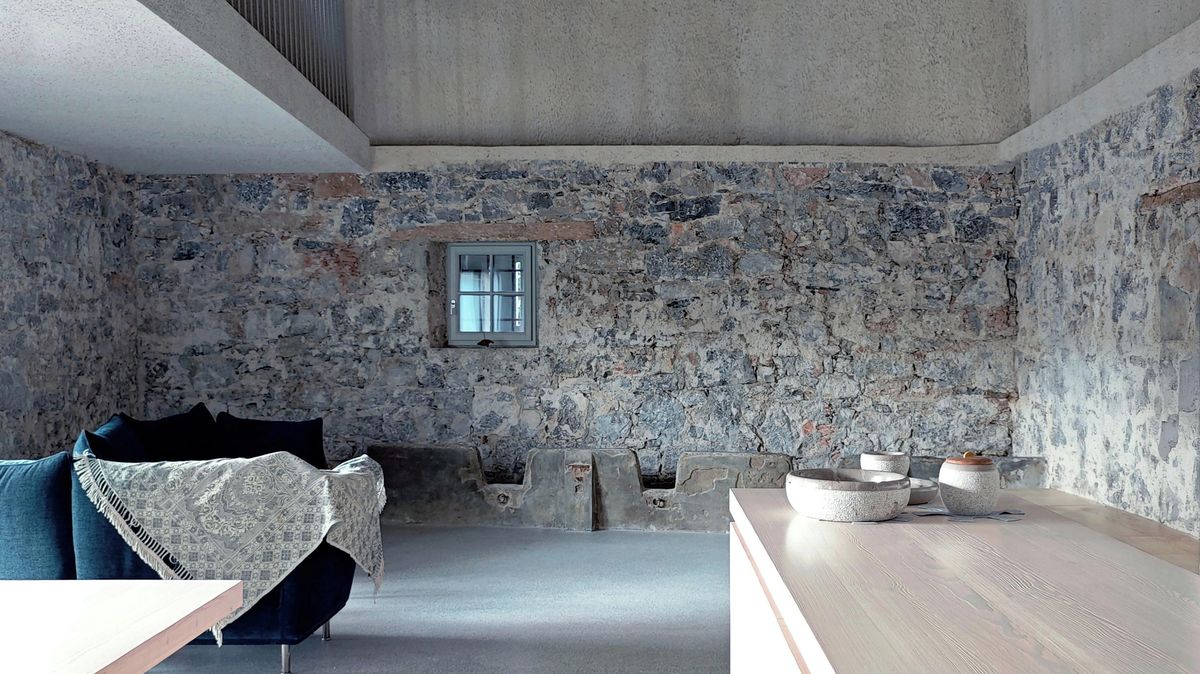 Australan se vrátil ke kořenům. Z tradiční usedlosti ve Slovinsku mu architekti vytvořili domov