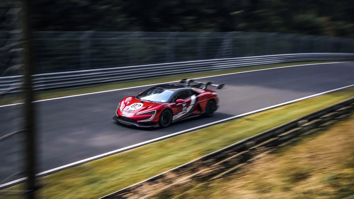 BYD míří za rekordem, čínský supersport má pokořit rychlost 500 km/h
