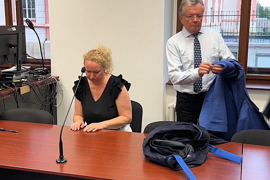 Ženě z Chebska sebrali děti a nutili ji k prostituci. Kuplíři dostali po 20 letech podmínky