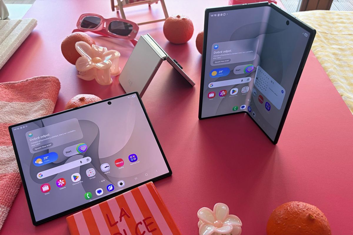 Samsung rozšířil rodinu skládaček. Poprvé světu ukázal model Ultra