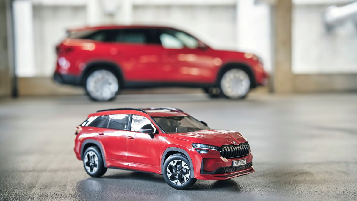Neuvěřitelně detailní Kodiaq z papíru má i lakovanou karoserii, výroba nadšenci zabrala 700 hodin