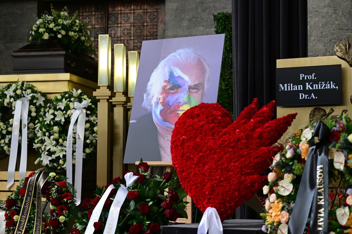 FOTO: Poslední rozloučení s Milanem Knížákem