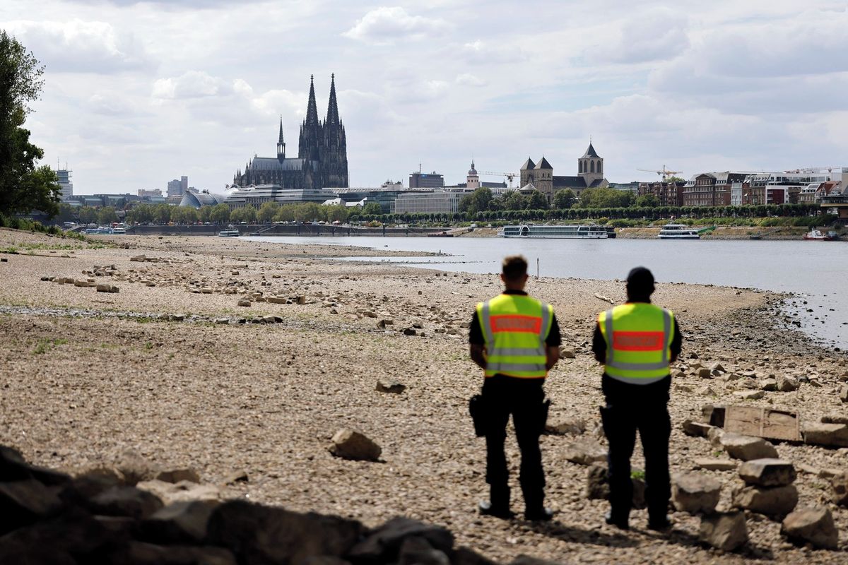 Nízká hladina Rýna v Kolíně odhalila nevybuchlou bombu