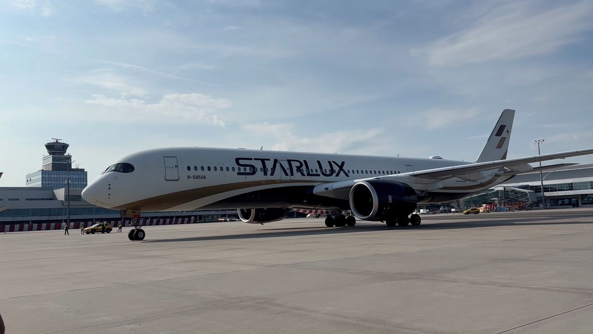 Luxusní aerolinka Starlux poprvé v Praze. Vlajková „loď“ začne létat za měsíc